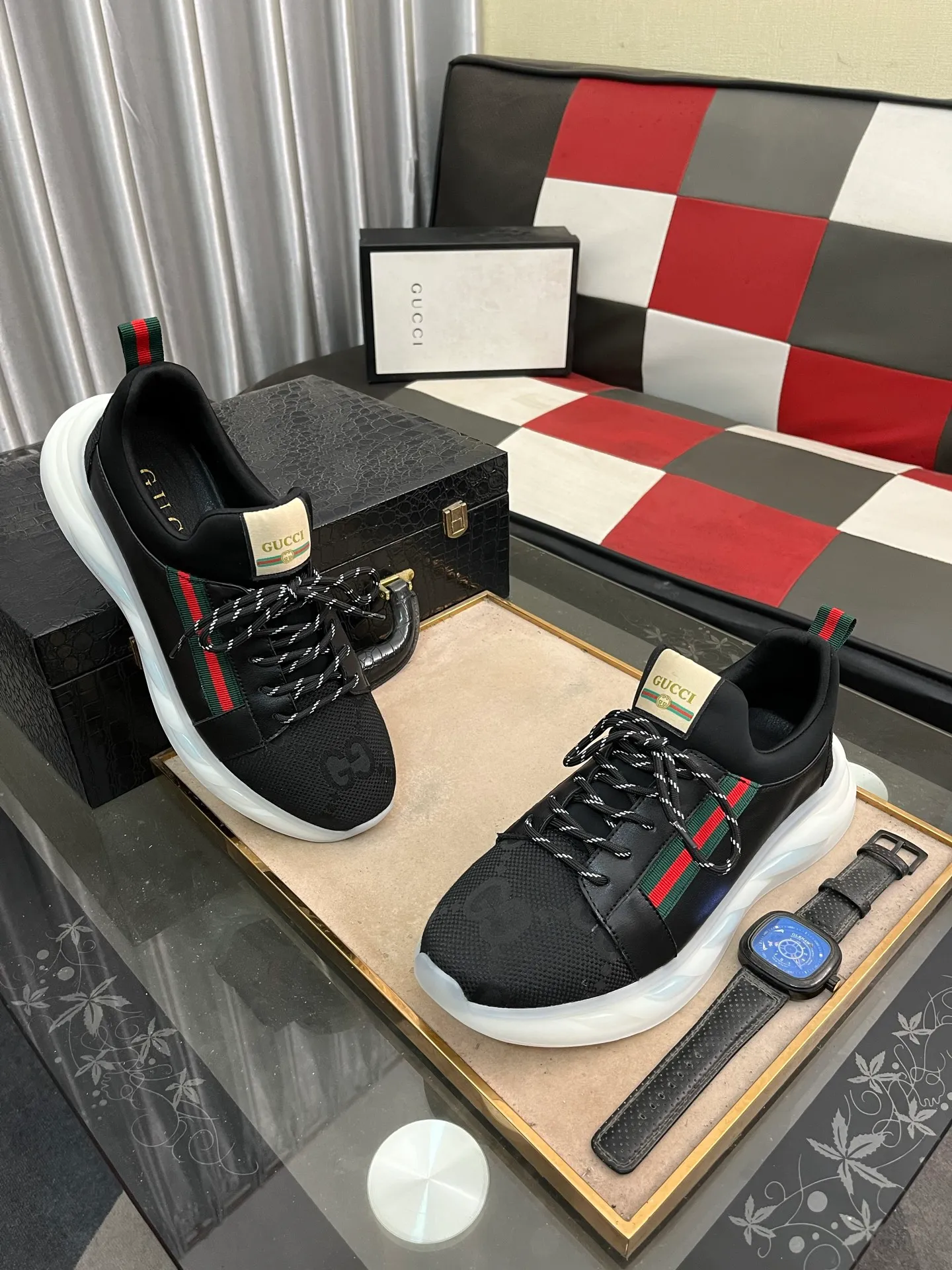 Men's shoes 💰440⌚️⌚️[GUCCI] The latest trendy men's casual shoes, the fabric is made of embossed cowhide imported from Italy, comfortable sheepskin lining + feet, the original outsole is wear-resistant and non-slip, high-level version, size: 38-442️⃣Colors available